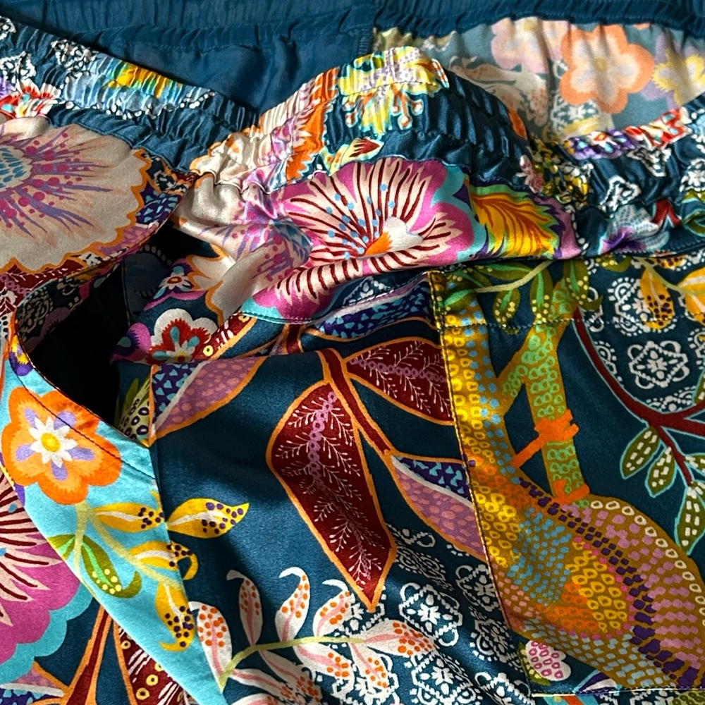 Johnny Was Vibrant Print Silk Pull On Drawstring Pants - Picture 8 of 16